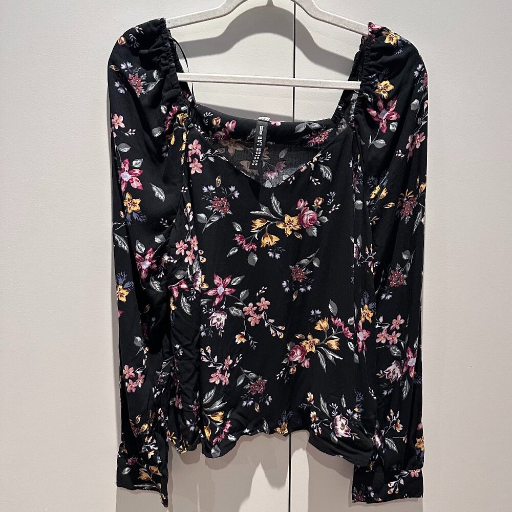 Design Lab Off The Shoulder Black Floral Blouse | Size L